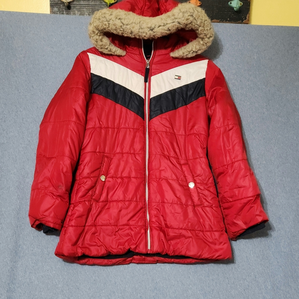 Tommy Hilfiger puffer coat with hood. Size large youth